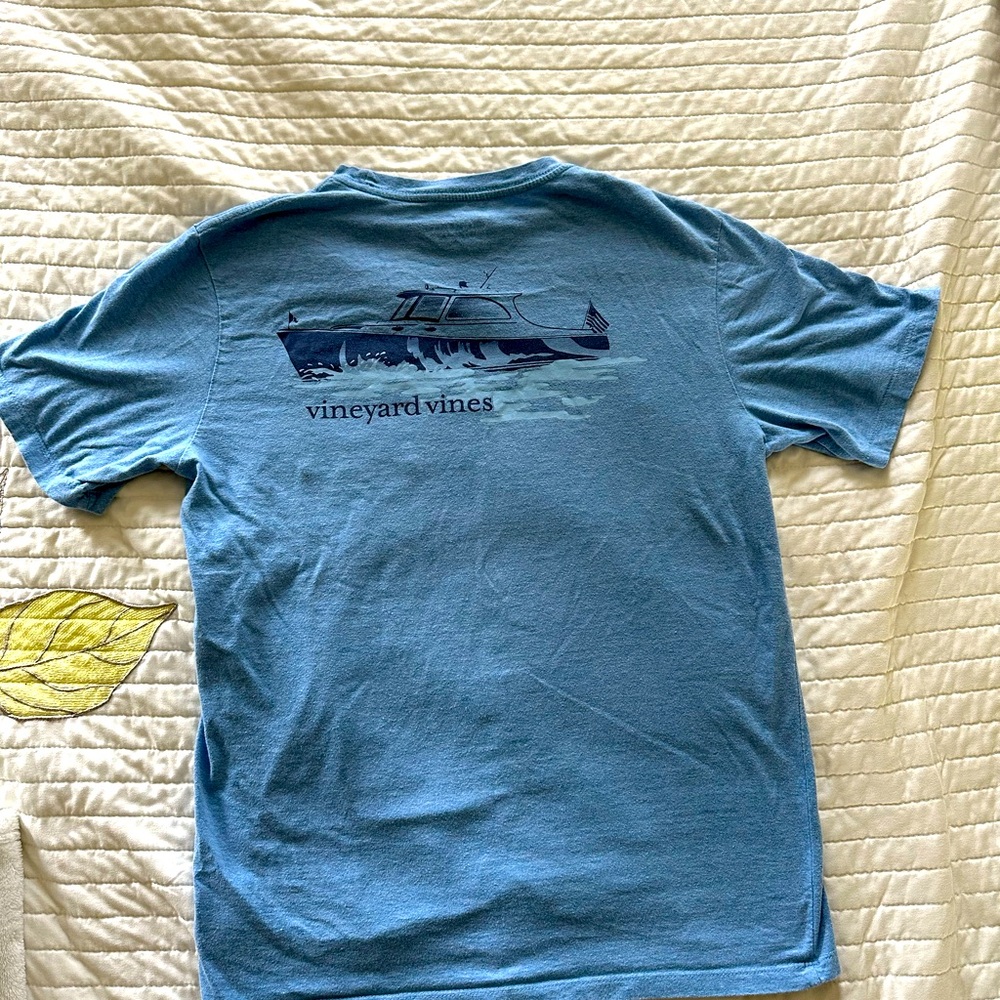 Men’s size small Vineyard Vine shirt